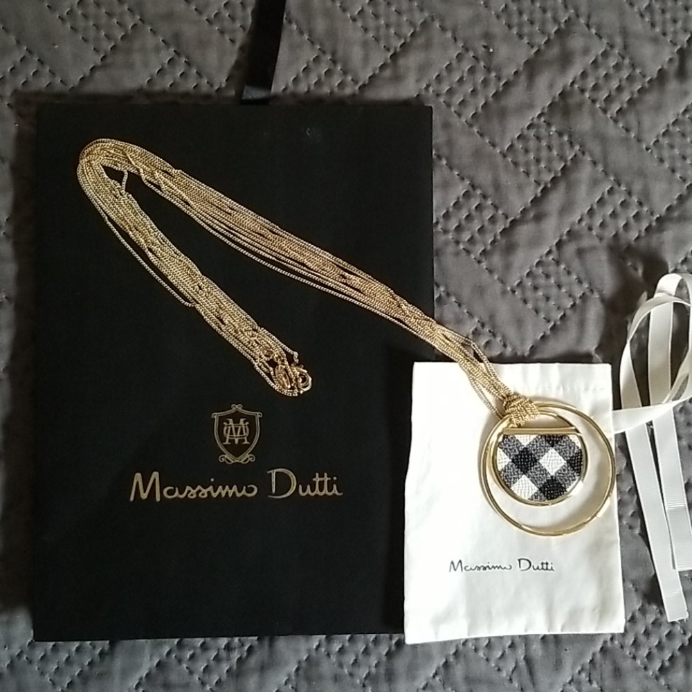 Massimo Dutti Multilayer Gold Necklace/Rev Pendant